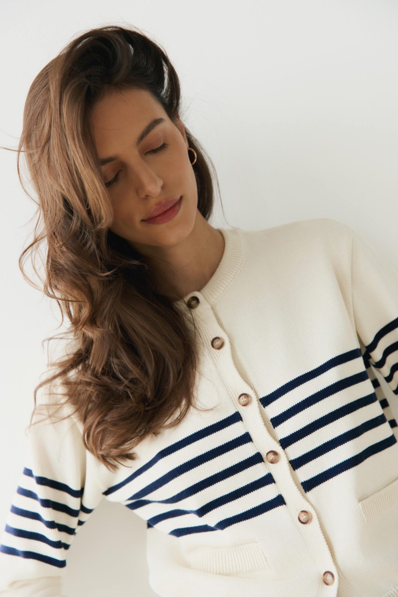 Cardigan Fiocco Latte - Damski cardigan z jedwabiem Cardigan Fiocco Latte - Damski cardigan z jedwabiem