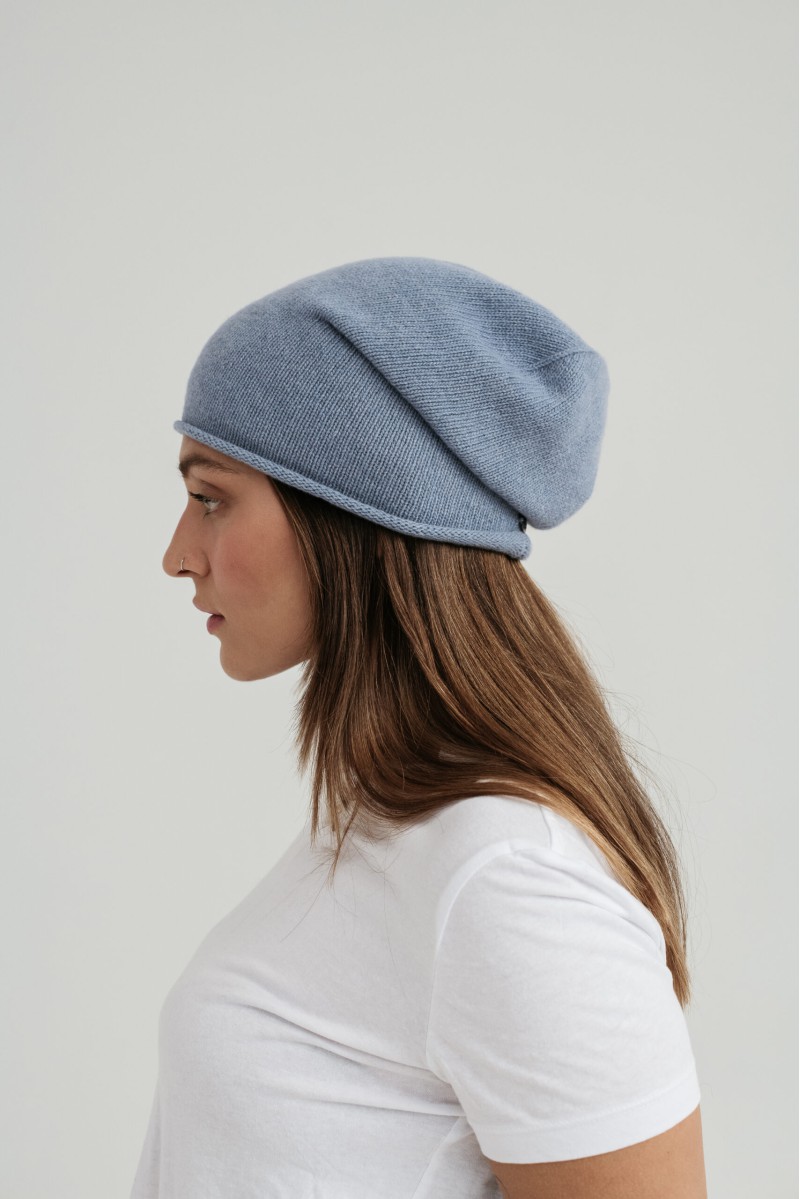 Piumo - zimowa czapka damska z wełny merino Piumo - zimowa czapka damska z wełny merino