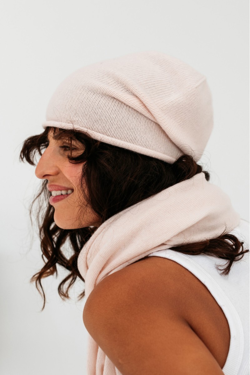 Piumo - zimowa czapka damska z wełny merino Piumo - zimowa czapka damska z wełny merino